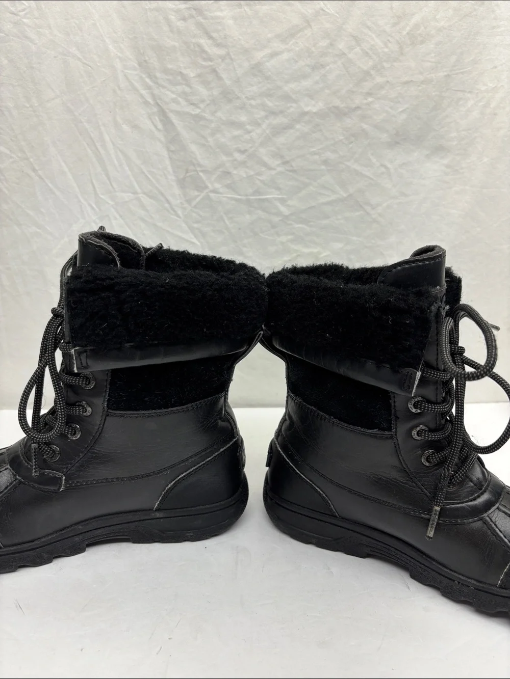 UGG Black Lace-Up Shearling-Trim Winter Boots, SZ 3 little boy, box 47